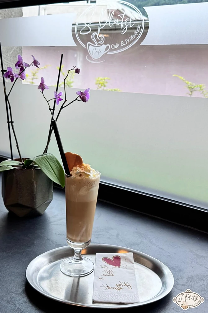 S'Platzl Cafe Landeck Eiskaffee